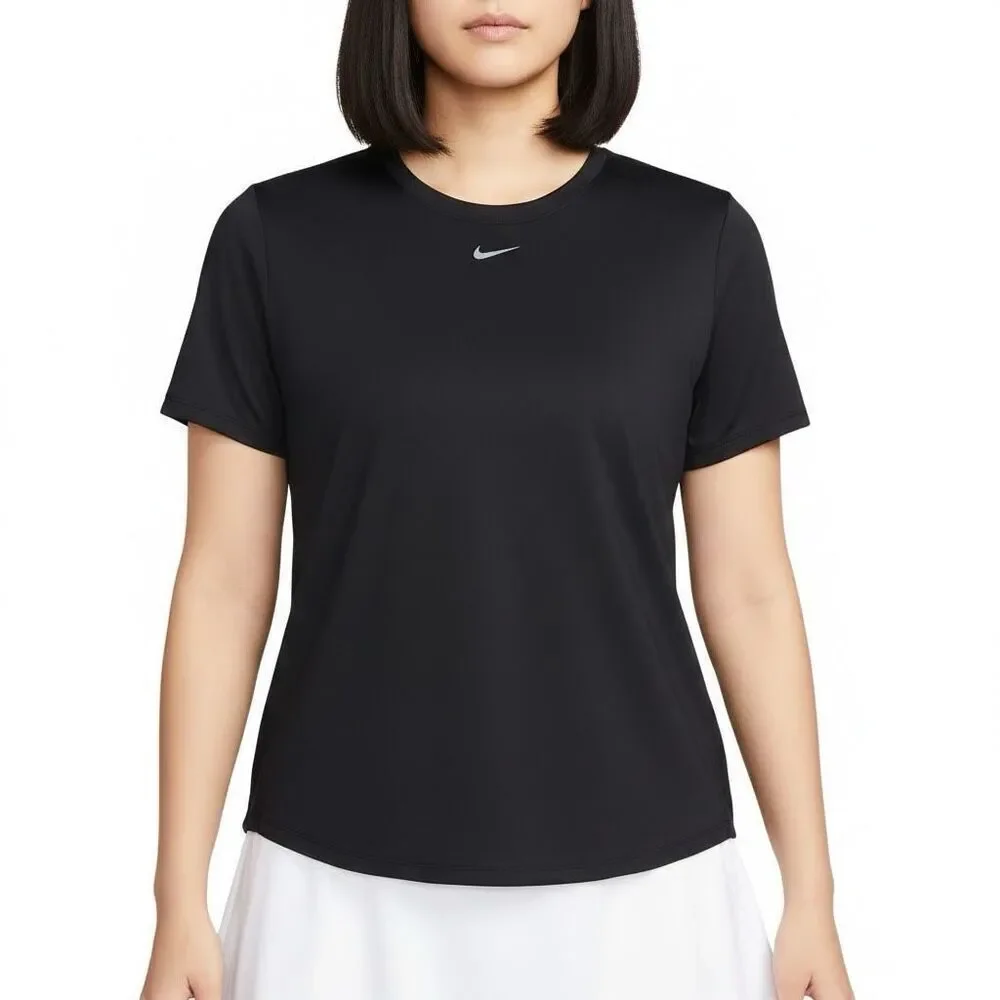 25. Nike One  NWT CURVY Dri-Fit Classic T-Shirt Black